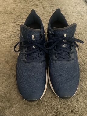 Nike Men’s Navy Blue Athletic Running Shoes